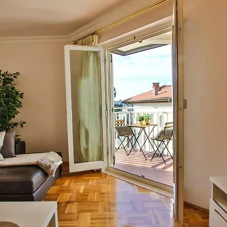 Gala With Balcony And Private Parking Apartment Porec