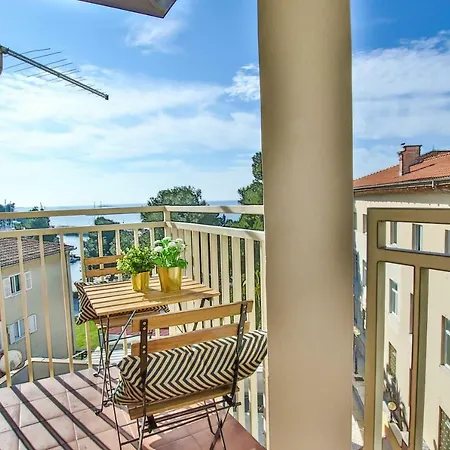 Lejlighed Gala With Balcony And Private Parking *