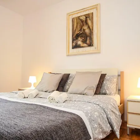Lejlighed Gala With Balcony And Private Parking *